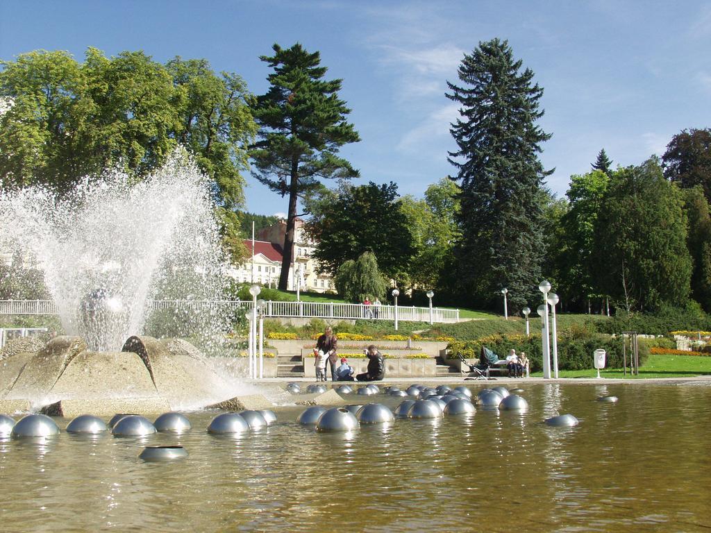 Apartma La Provence Mariánské Lázně Екстериор снимка