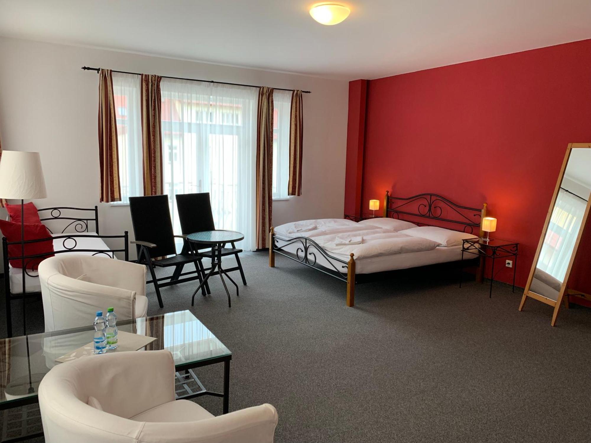 Apartma La Provence Mariánské Lázně Екстериор снимка