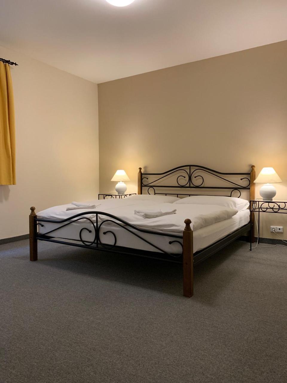Apartma La Provence Mariánské Lázně Екстериор снимка